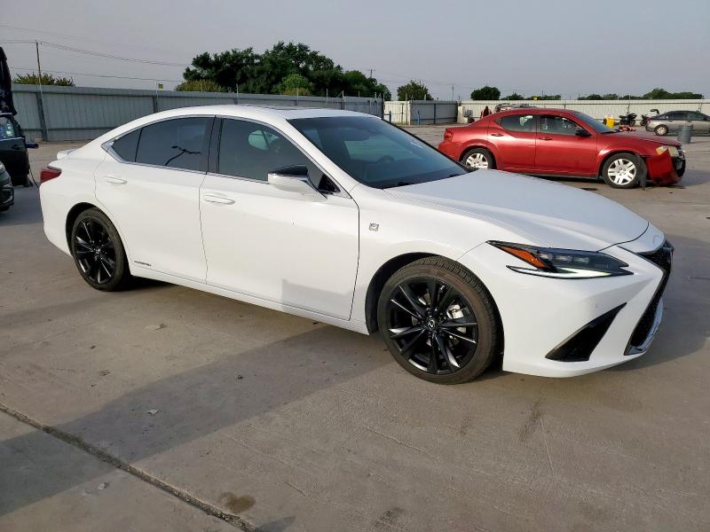 Vin: 58aga1c19nu015929, lot: 56963705, lexus es300 300h base 20224