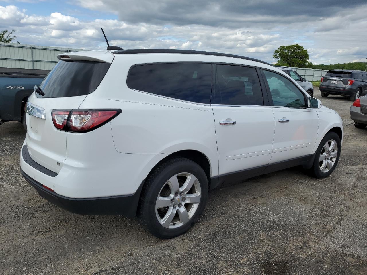 CHEVROLET TRAVERSE 2017