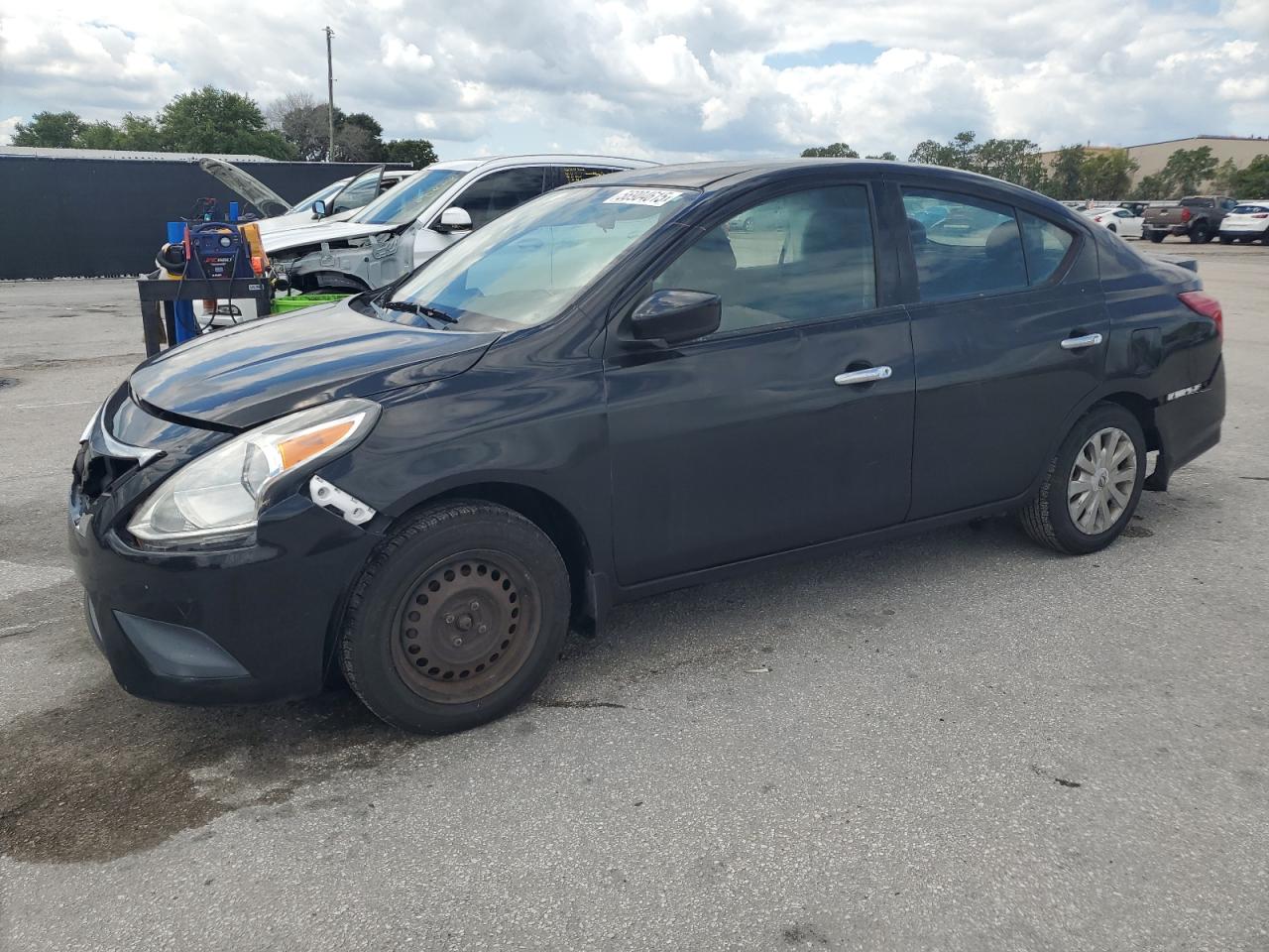 NISSAN VERSA S