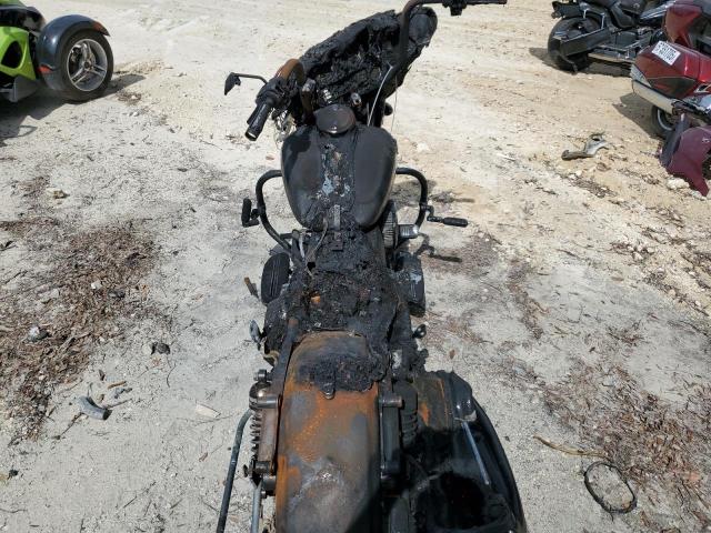 2011 HARLEY-DAVIDSON FLHX 1HD1KBM16BB675113