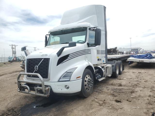 VOLVO VNR 2019 white  diesel 4V4WC9EH4KN244233 photo #3