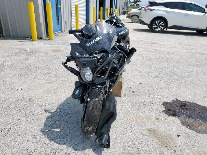 SUZUKI GSX-R1000 2023 black  gas JS1DM11B6P7100076 photo #3