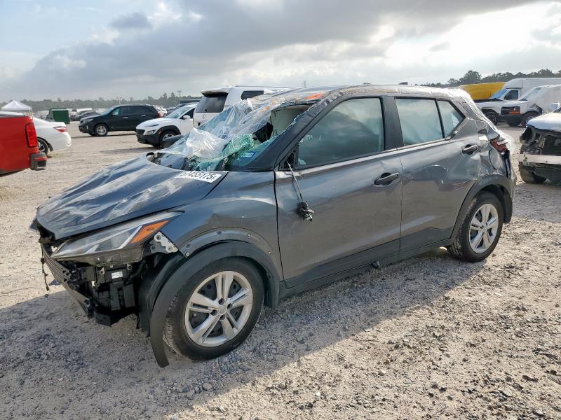 NISSAN KICKS S