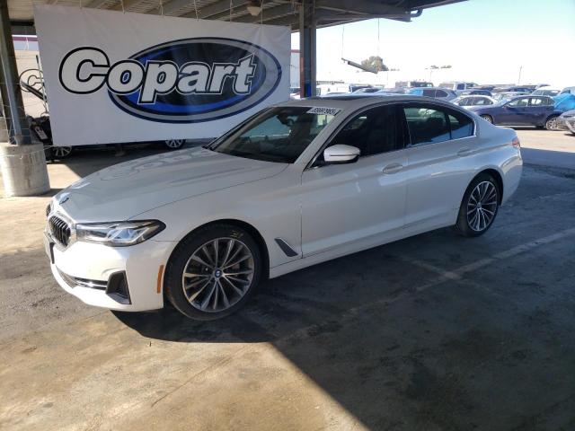 Vin: wba13bj04ncj48788, lot: 55697965, bmw 5 series xi 2022 img_1