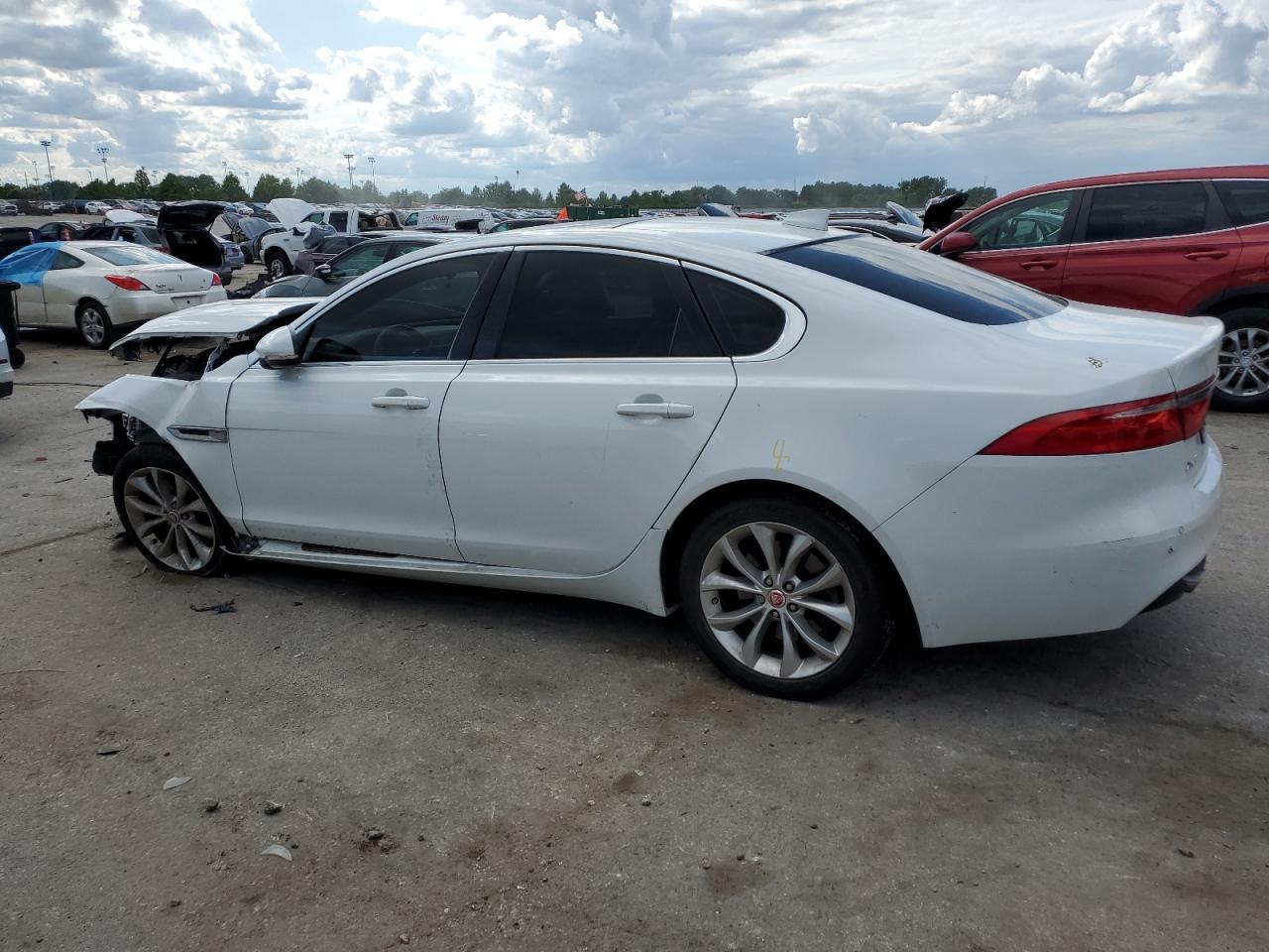 JAGUAR XF PREMIUM