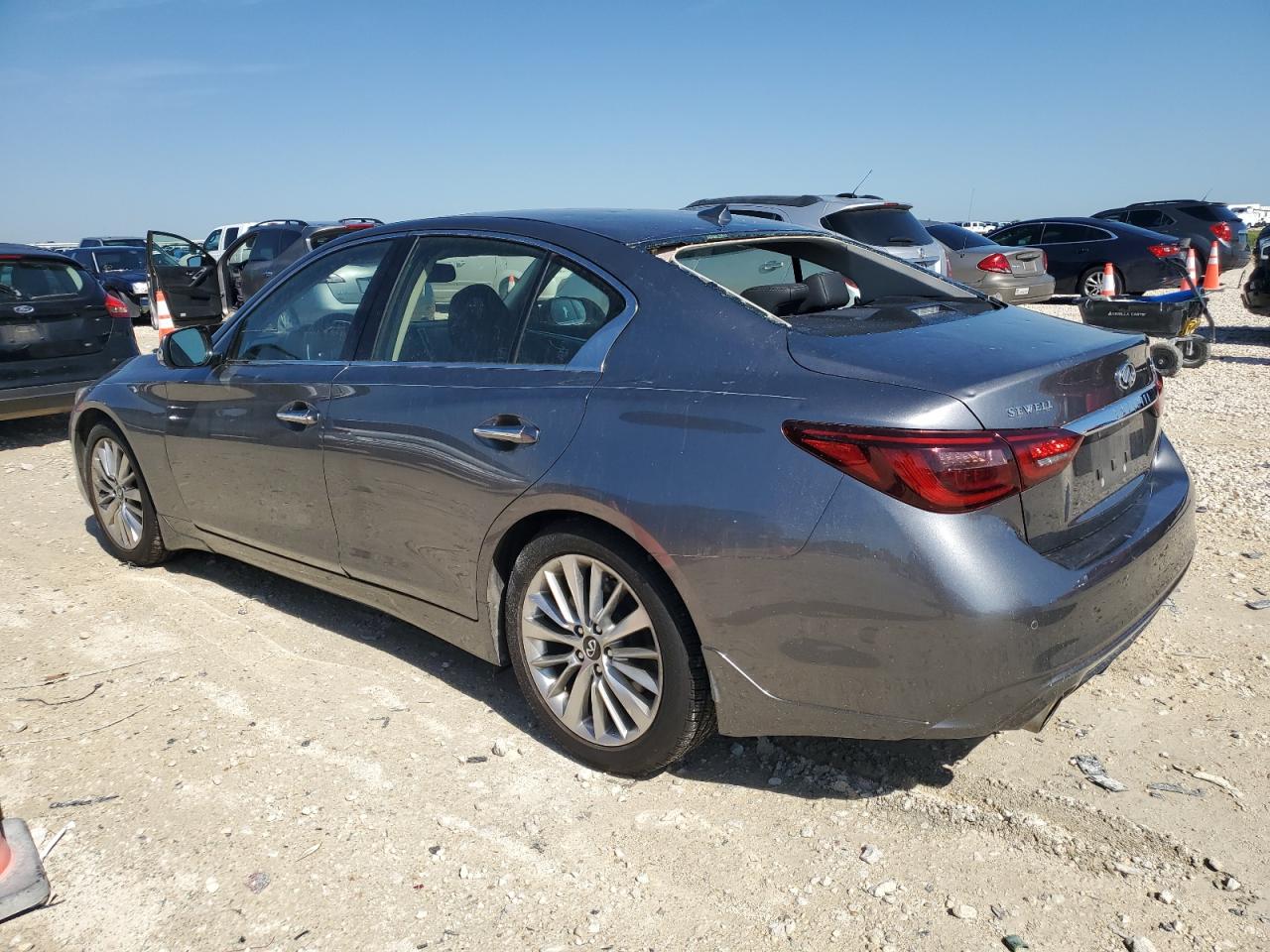 INFINITI Q50 2021