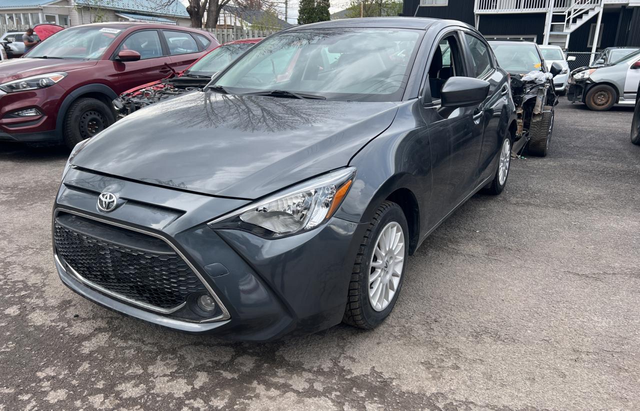 TOYOTA YARIS LE