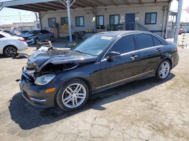 2013 MERCEDES-BENZ C 250 - WDDGF4HB1DA879444