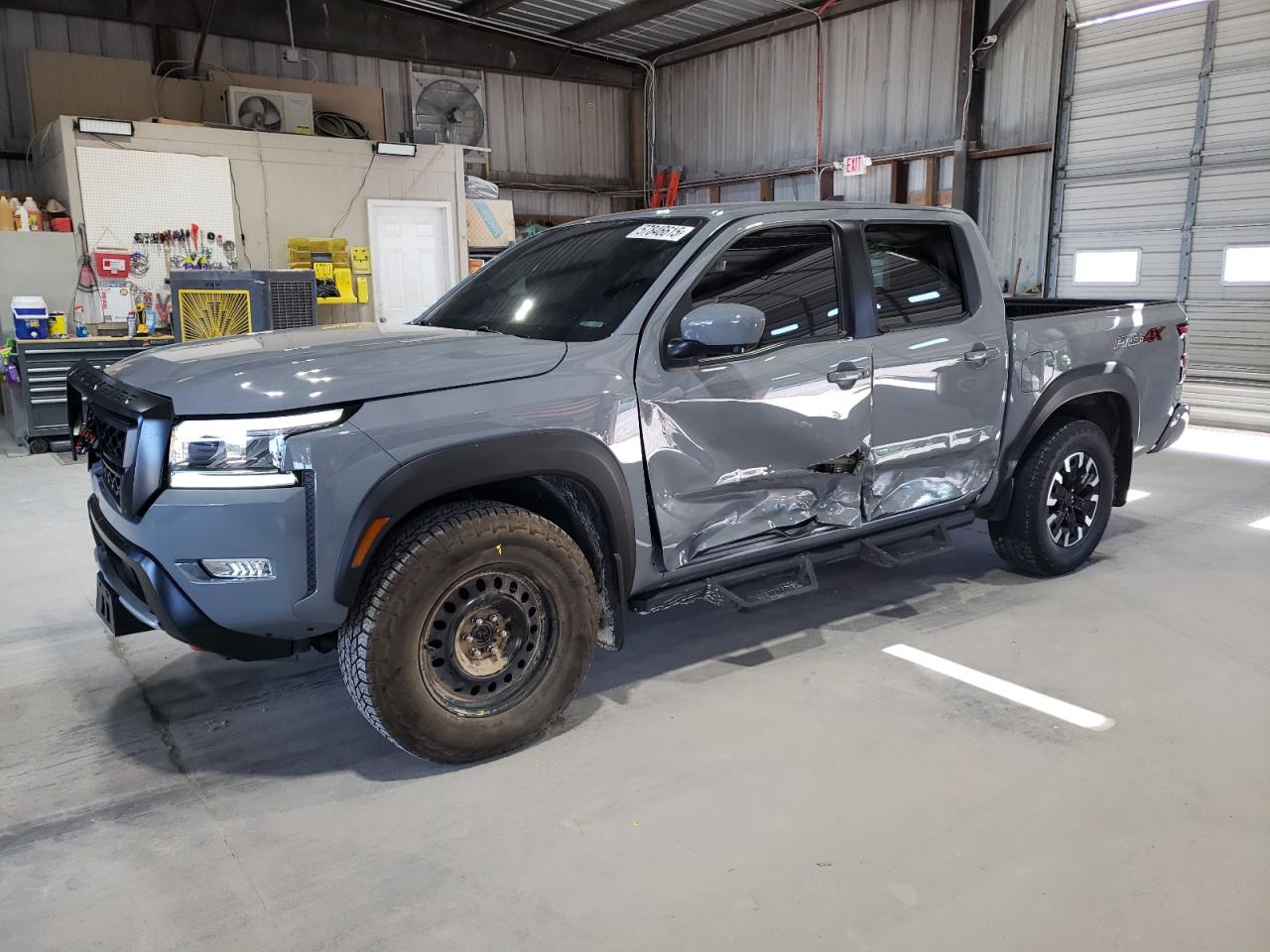 NISSAN FRONTIER S