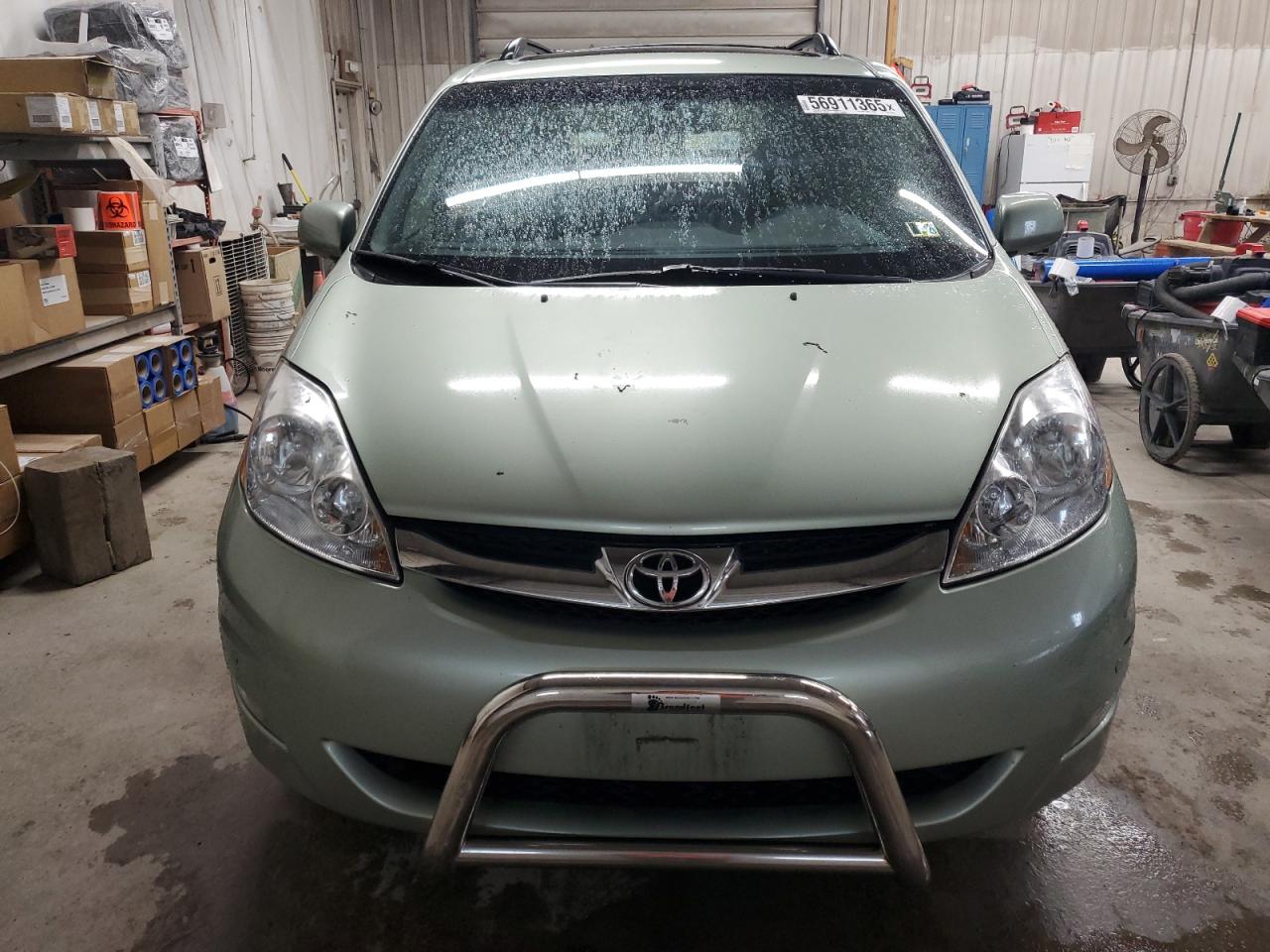 TOYOTA SIENNA XLE
