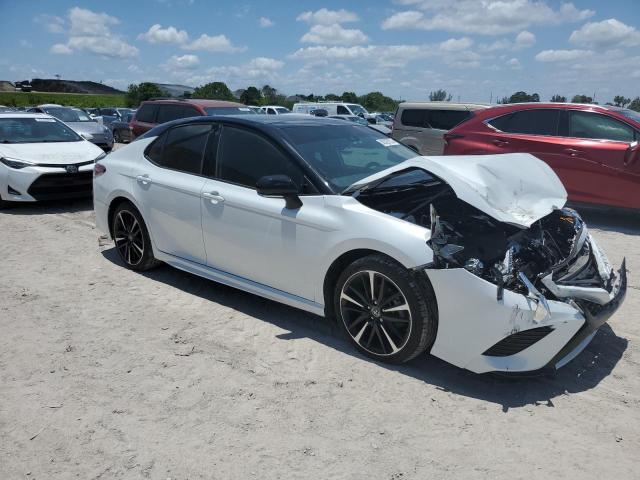 Vin: 4t1bz1hk8ku026301, lot: 56329755, toyota camry xse 20194