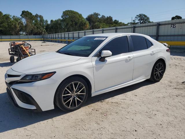 Vin: 4t1g11ak8mu406426, lot: 57349665, toyota camry se 2021 img_1