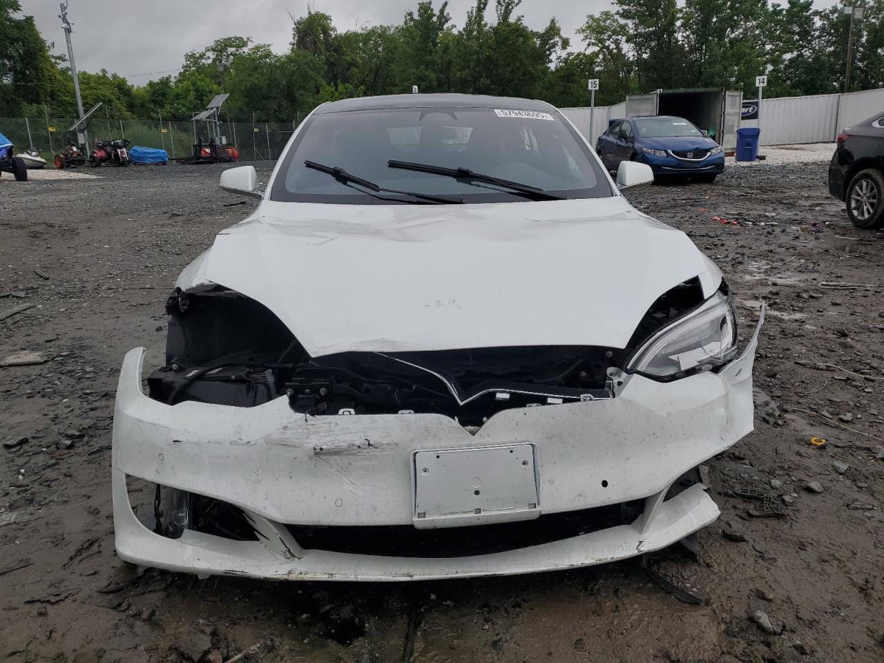 Tesla Model s 2021