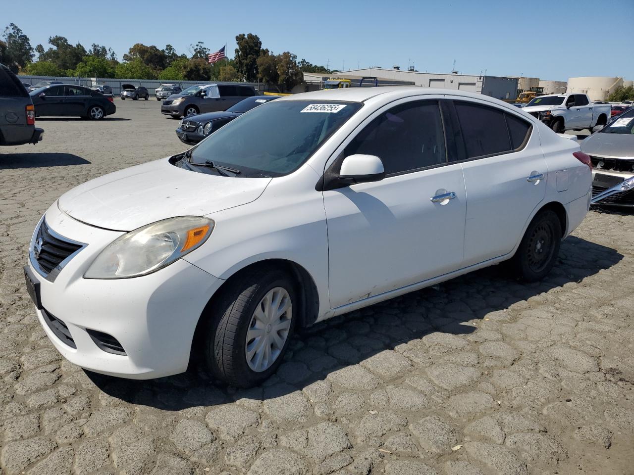 NISSAN VERSA S