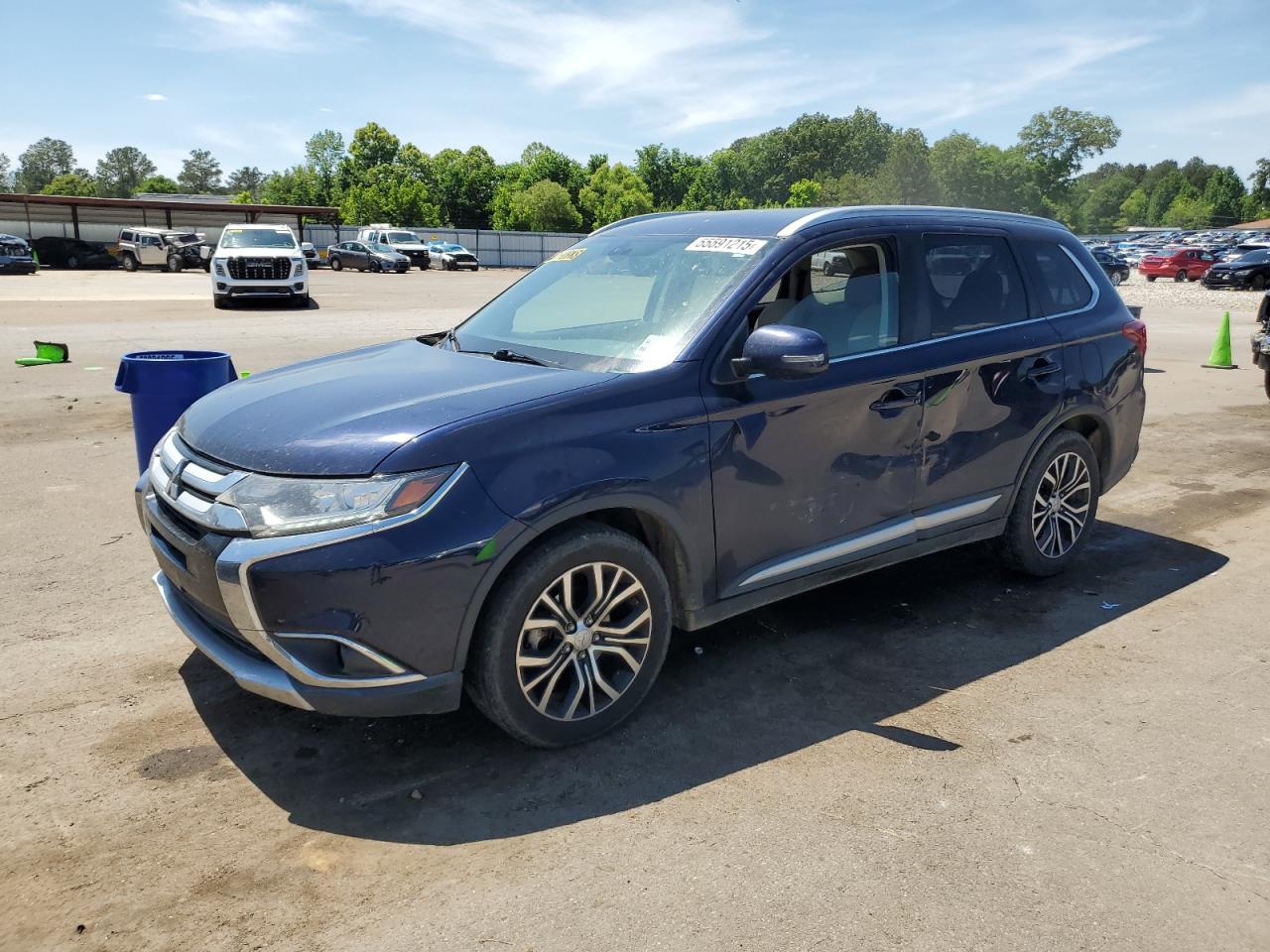 MITSUBISHI OUTLANDER SE