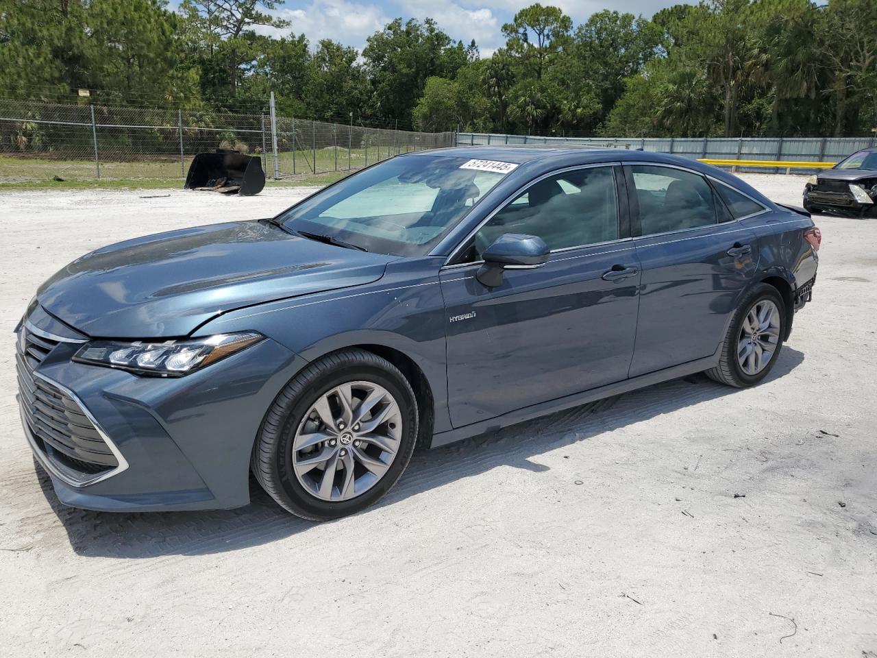 TOYOTA AVALON XLE