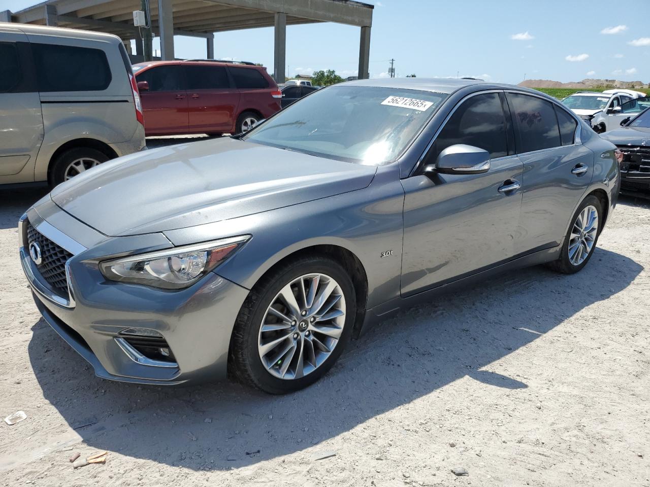 INFINITI Q50 LUXE