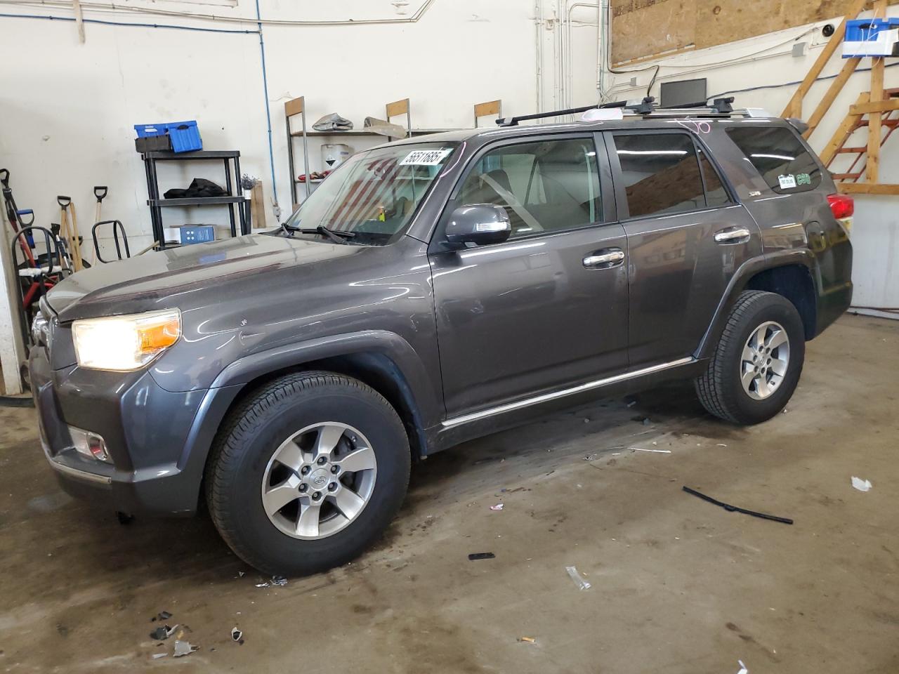 TOYOTA 4RUNNER SR5