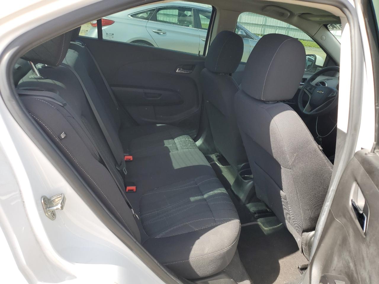 Chevrolet Sonic lt 2013