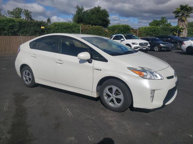 Vin: jtdkn3du5f1982409, lot: 56744315, toyota prius 20154