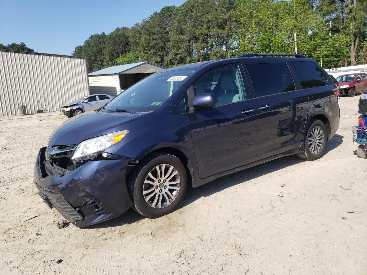TOYOTA SIENNA XLE
