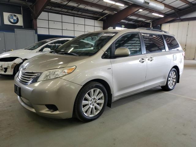 TOYOTA SIENNA LE