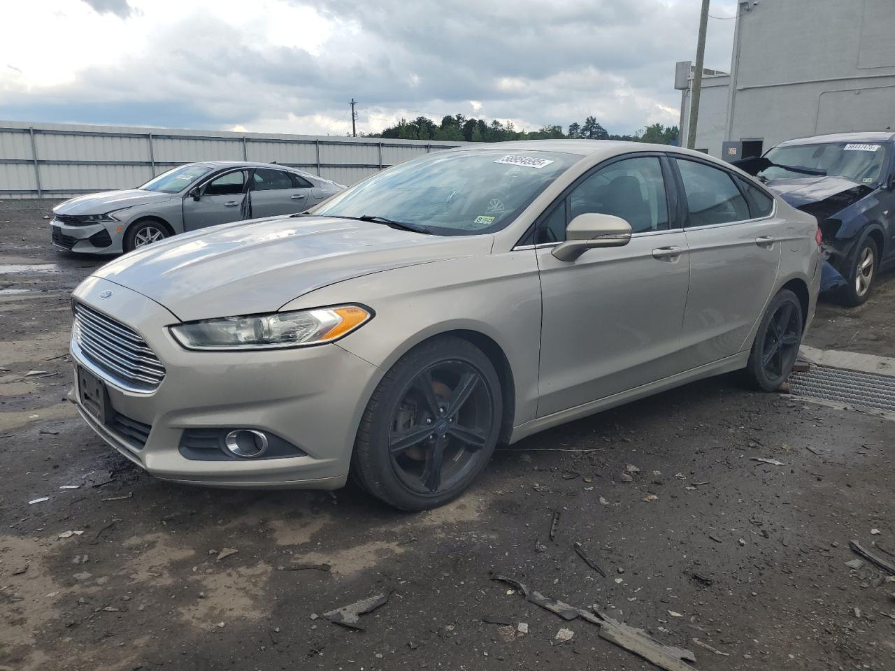 FORD FUSION SE