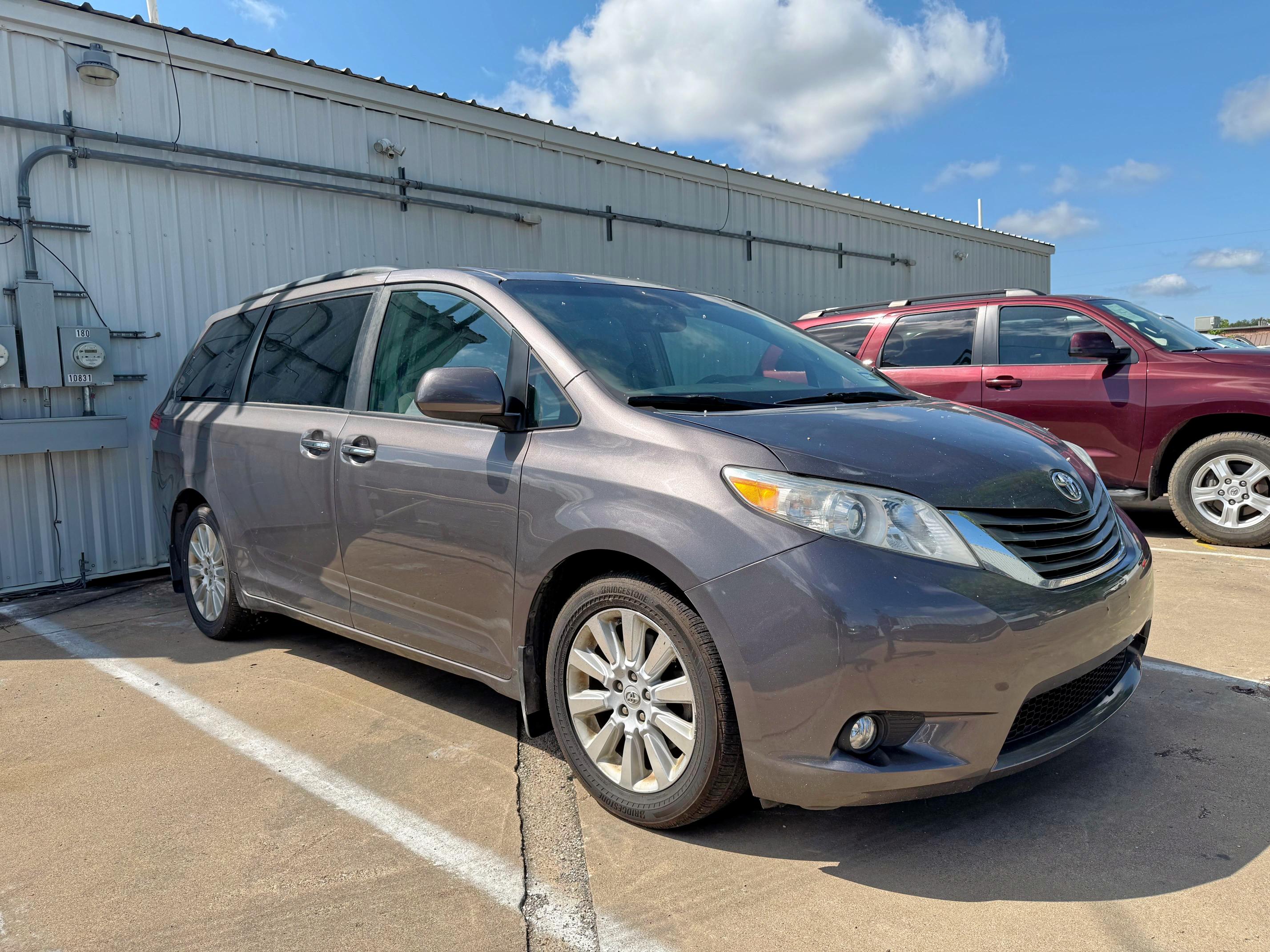 Vin: 5tddk3dc1ds092365, lot: 58743665, toyota all models xle 2013 img_1