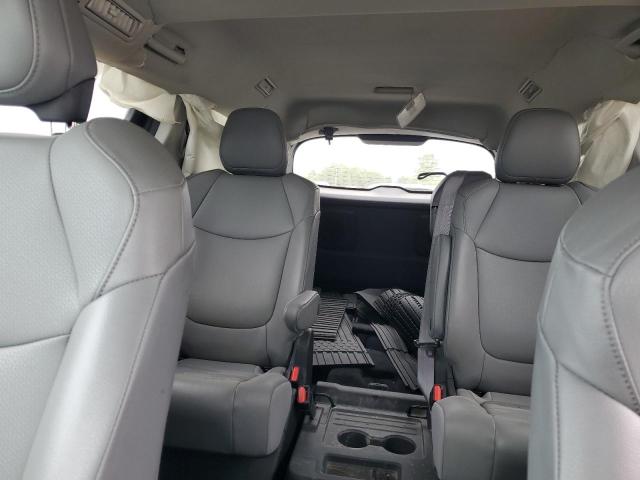 2022 TOYOTA SIENNA XLE 5TDYRKEC2NS119776