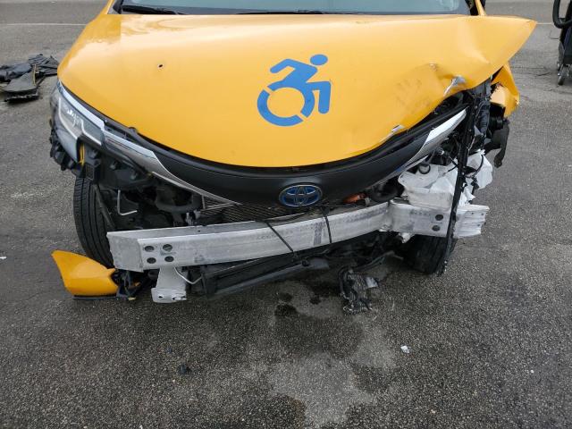 2023 TOYOTA SIENNA LE 5TDKRKEC7PS137716