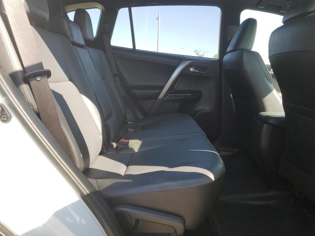2017 TOYOTA RAV4 SE - JTMJFREV0HJ172594