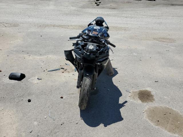 YAMAHA YZFR1 2024 JYARN66EXRA004171 photo #3
