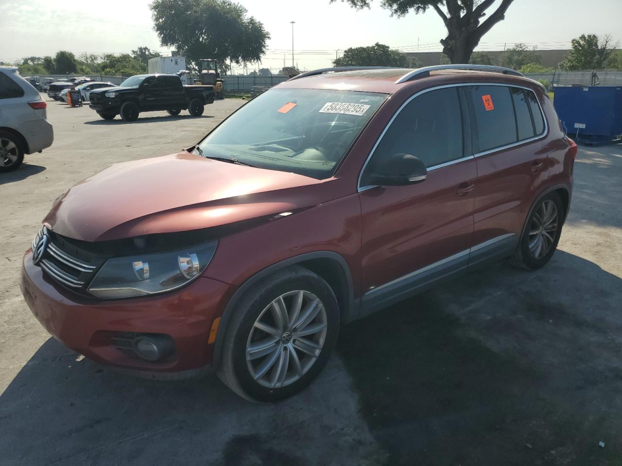 Volkswagen Tiguan s 2012