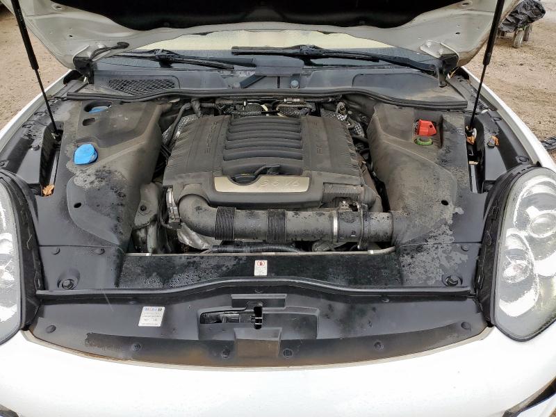 2016 PORSCHE CAYENNE WP1AA2A28GLA02311
