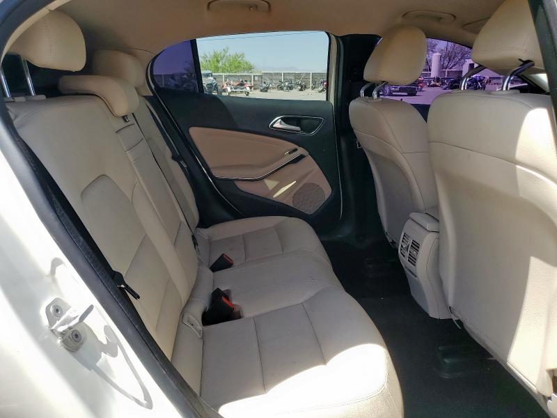 2017 MERCEDES-BENZ GLA 250 - WDCTG4EB8HJ339891