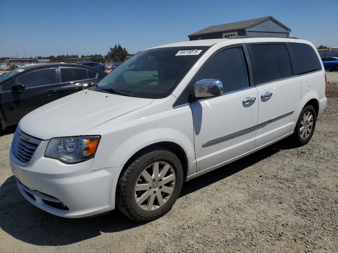  Salvage Chrysler Minivan
