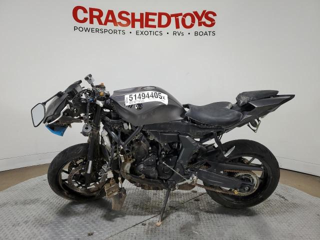 YAMAHA YZFR7 2024 JYARM38E2RA010366 photo #4