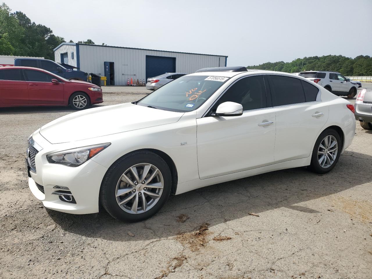 INFINITI Q50 PREMIUM
