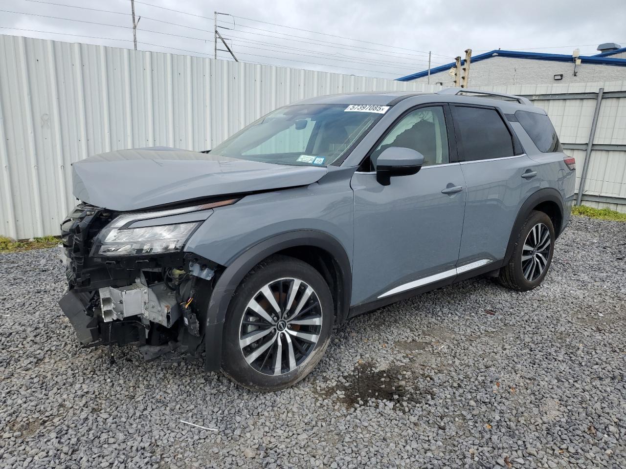 NISSAN PATHFINDER PLATINUM