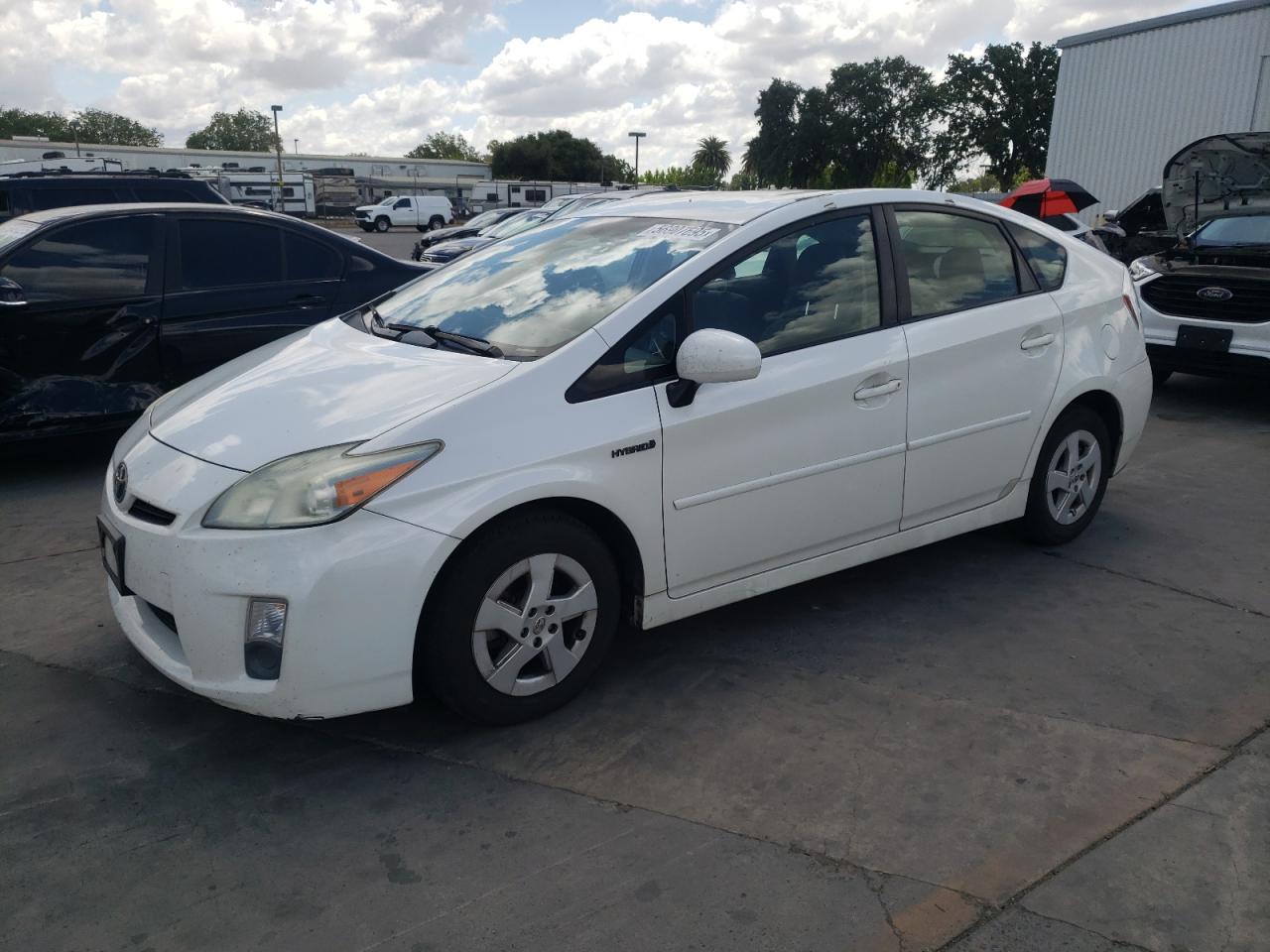 TOYOTA PRIUS
