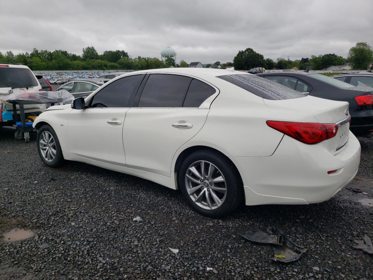 INFINITI Q50 2015