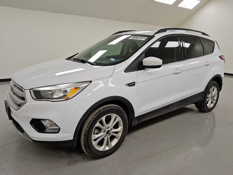 Vin: 1fmcu9gd5jua97037, lot: 57579255, ford escape se 2018 img_1