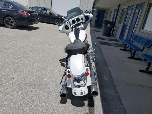 2011 HARLEY-DAVIDSON FLHTP 1HD1FMM18BB670124