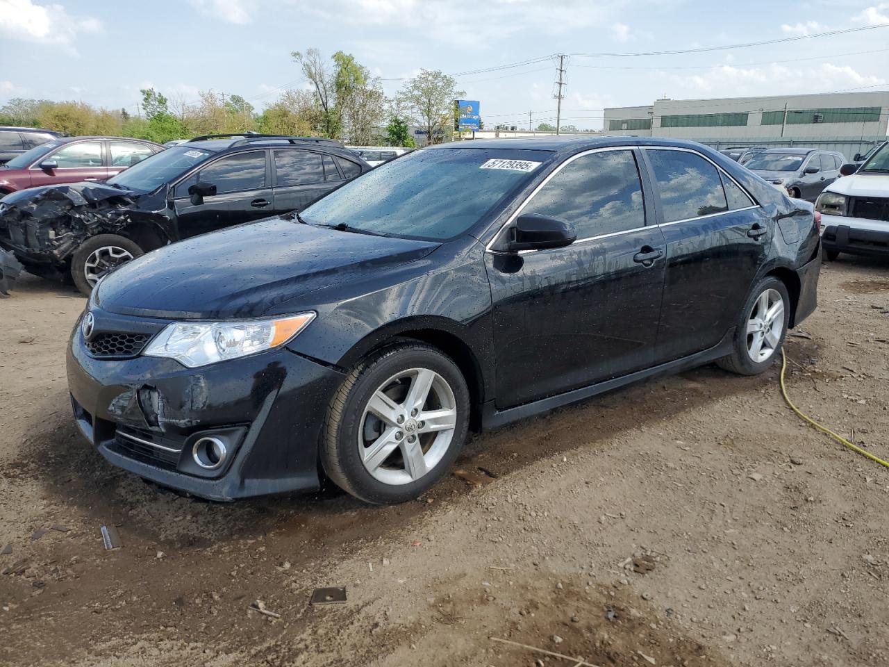 TOYOTA CAMRY BASE