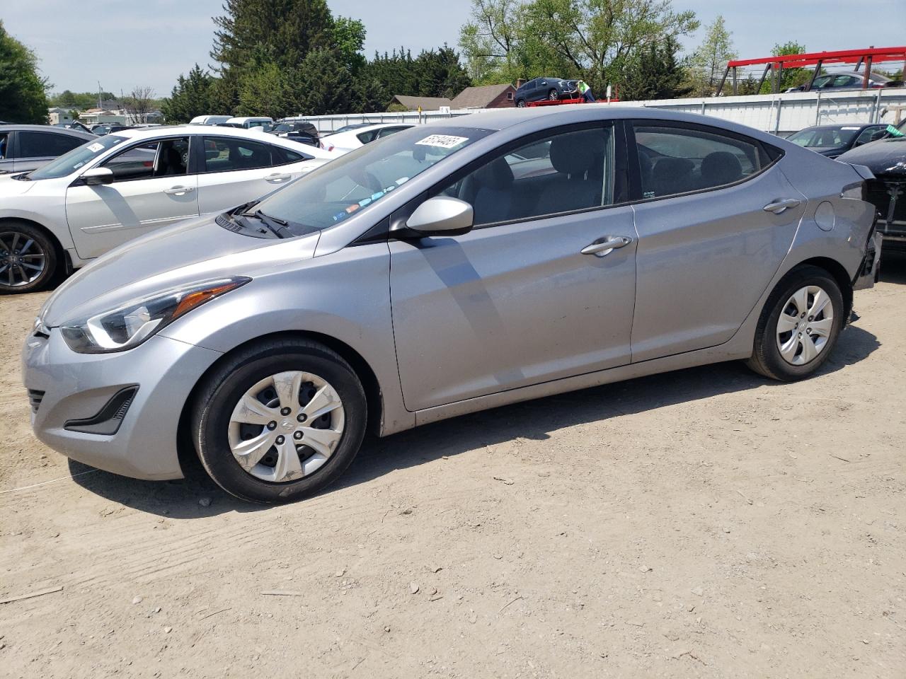 HYUNDAI ELANTRA SE
