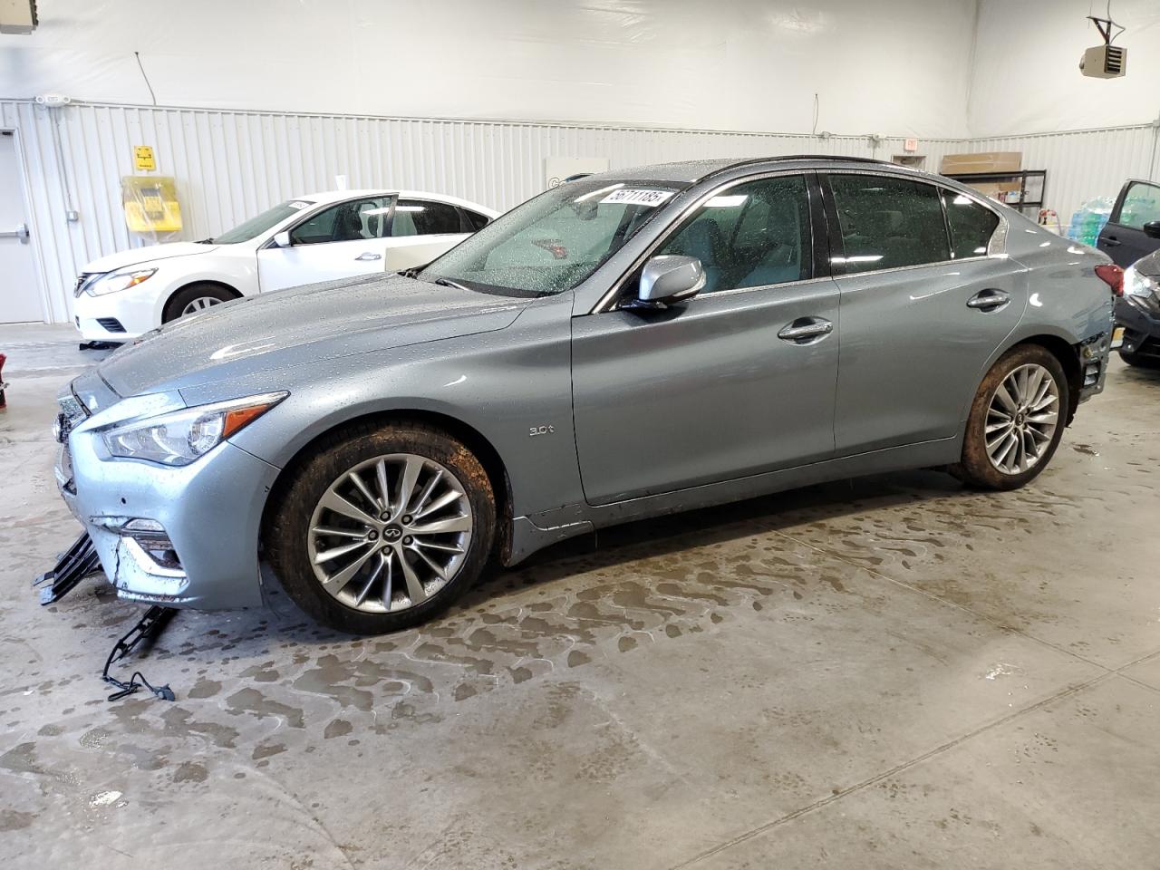 INFINITI Q50 LUXE