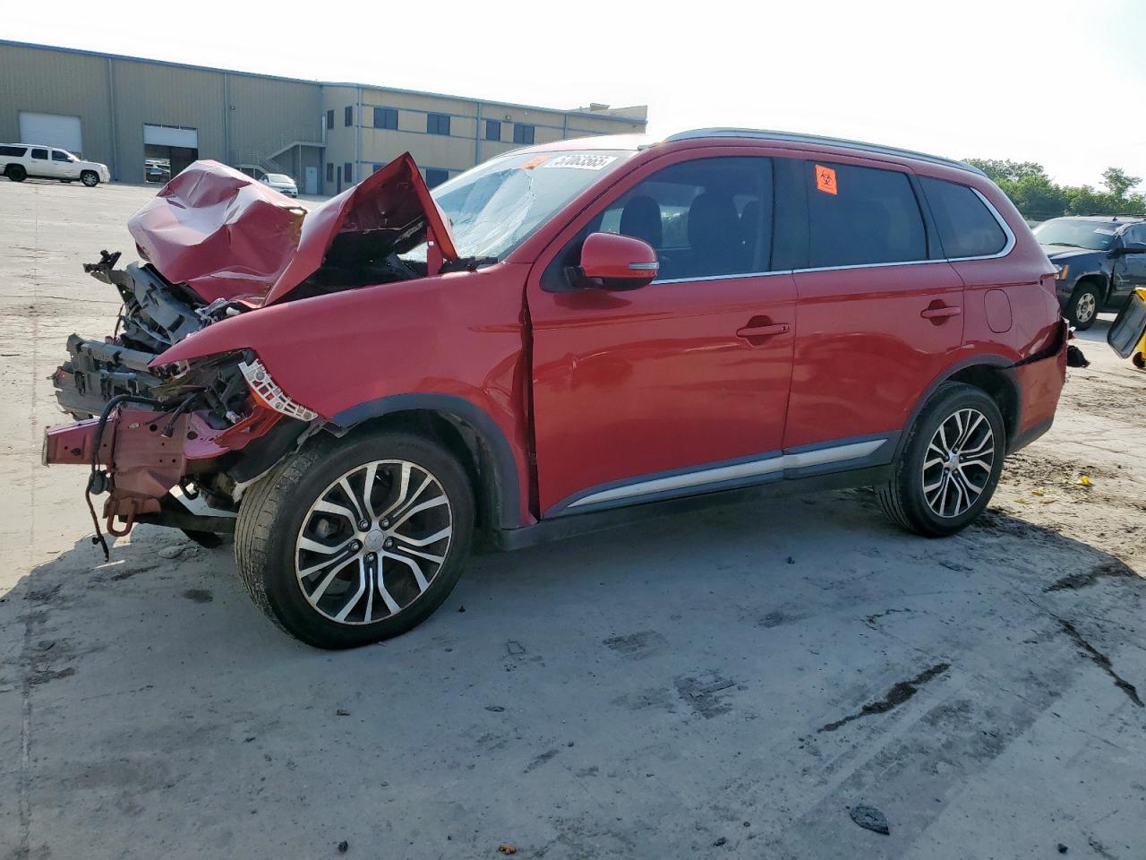 MITSUBISHI OUTLANDER SE