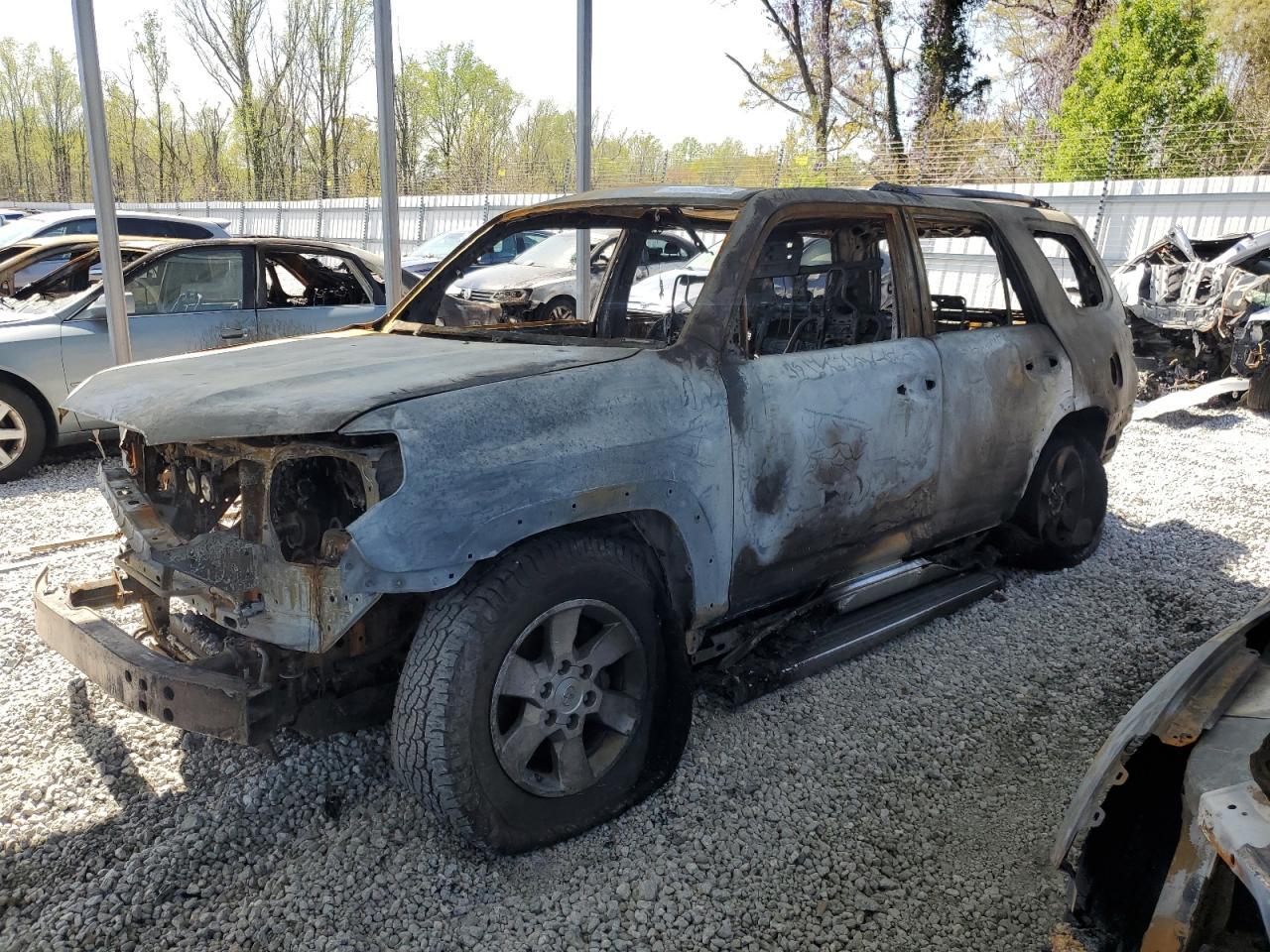 TOYOTA 4RUNNER SR5