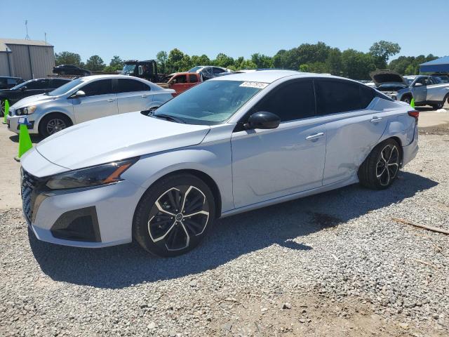 NISSAN ALTIMA SR