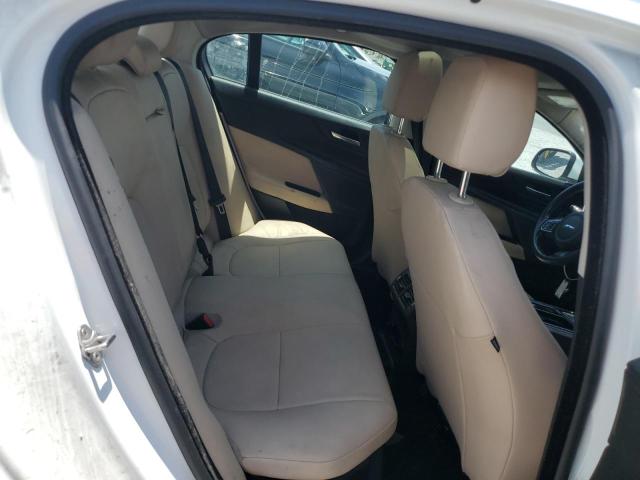 2018 JAGUAR XE SAJAS4FN3JCP18264